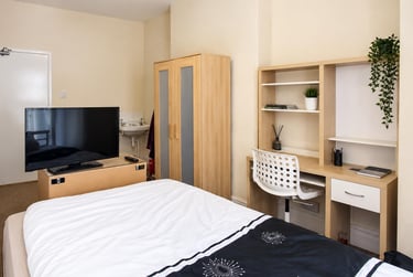 6 bed house, Malefant Street, Cathays, Cardiff, CF244QE - Image 9